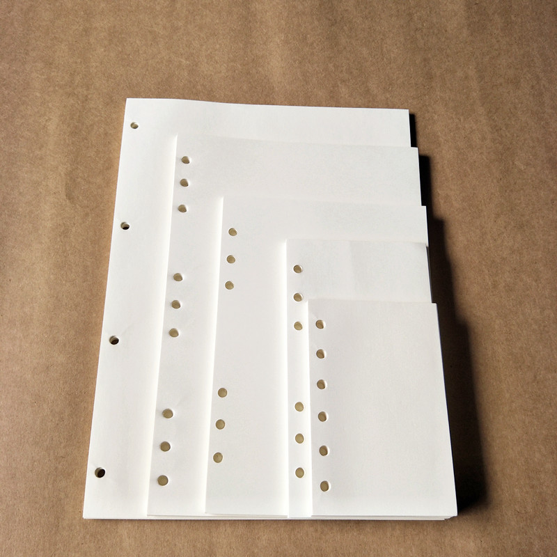 使いやすいシンプルなリフィルです。 枚数：40枚入り 【A4】21×29cm 【B5】17.5×25.5cm 【A5】14.2×20.5cm 【A6】9.5×17.4cm 【A7】8.3×12.8cm